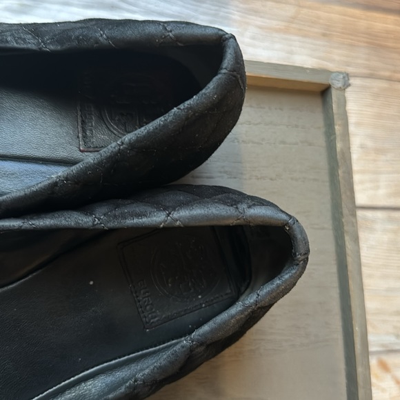 Tory Burch black, suede flats 100% leather 9M.   Visable signs of wear. - Picture 9 of 9